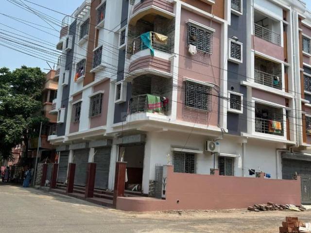 12 BHK Independent House in Kasba for resale Kolkata. The reference number is 20729137