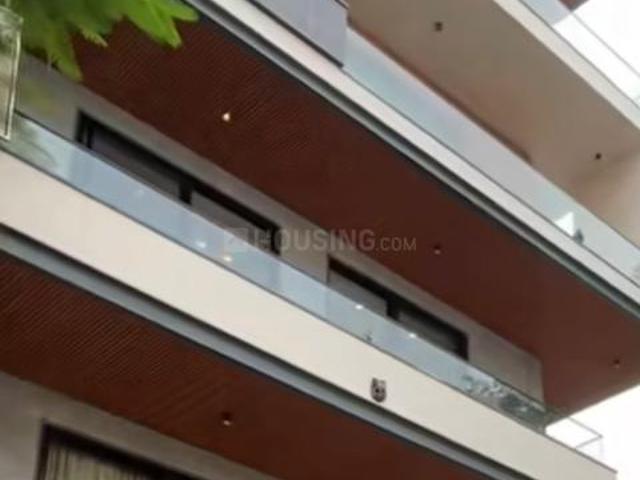 12 BHK Independent House in Sector 43 for rent Noida. The reference number is 18865623
