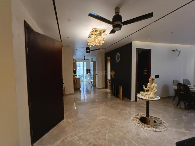 12 BHK Independent House in Sushant Lok Phase 1 for resale Gurgaon. The reference number is 20154978