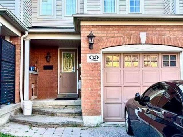 12 Bonello Crescent, Whitby | 3Beds/2Bath, Townhouse, $2,900/mo | Condos. Ca