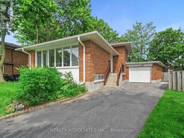 12 By Pass Court, Toronto, ON, M1T 1L1 house for sale | Listing ID E13504 | Royal LePage