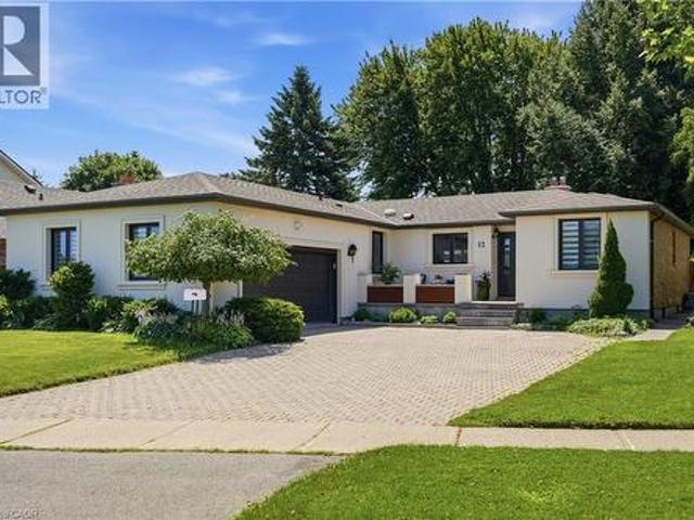 12 Cheval Drive, Grimsby, ON, L3M 4P9 house for sale | Listing ID 40847 | Royal LePage