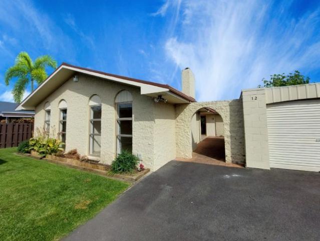 12 Chequers Avenue