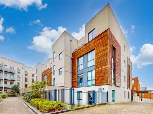 12 Compass Court South, Royal Canal Park, Ashtown, Dublin 15.