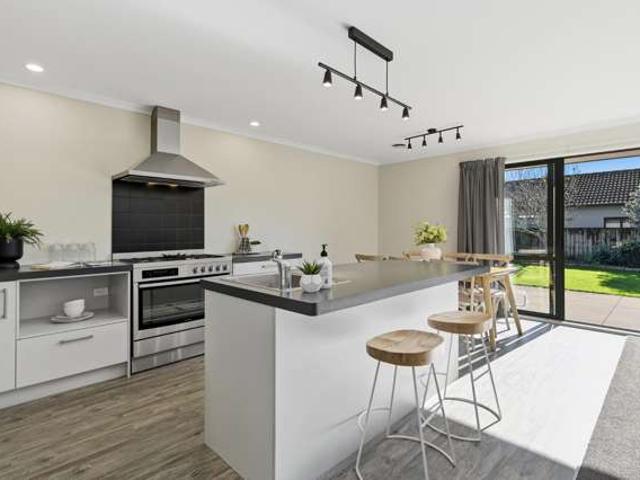 12 Contour Avenue, Pyes Pa, Tauranga