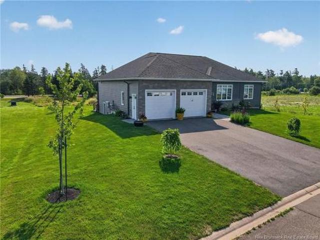 12 Congressional Cres, Moncton, NB, E1H 3L2 house for sale | Listing ID NB145335 | Royal LePage