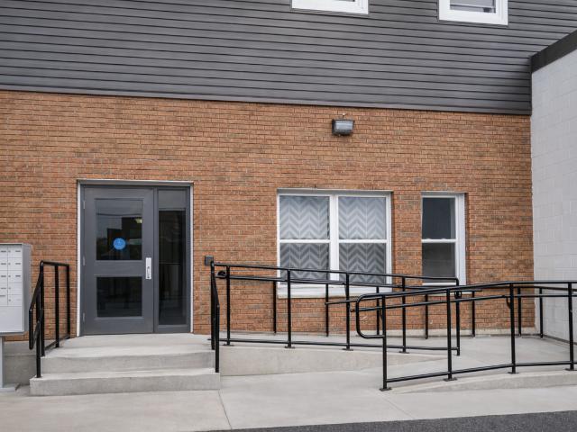 12 Colborne St E, Orillia, ON L3V 1T3, Canada 2 Bedroom Apartment for Rent at 12 Colborne St E, Orillia, ON L3V 1T3