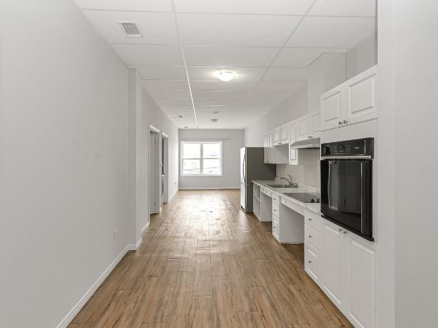 12 Colborne St E, Orillia, ON L3V 1T3, Canada 2 Bedroom Apartment for Rent at 12 Colborne St E, Orillia, ON L3V 1T3