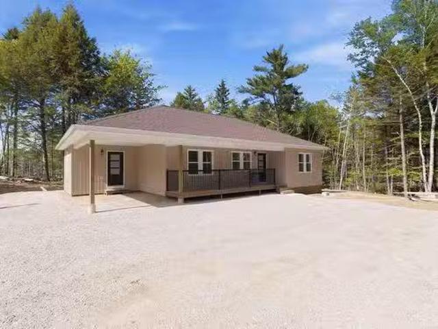 12 Clark Court, Lower Branch, NS, B4V 4M4 house for sale Li.