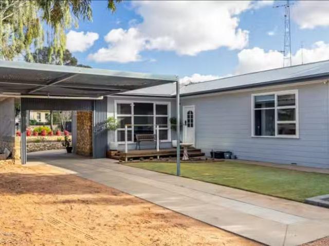 12 Clark Street, Berri, SA 5343
