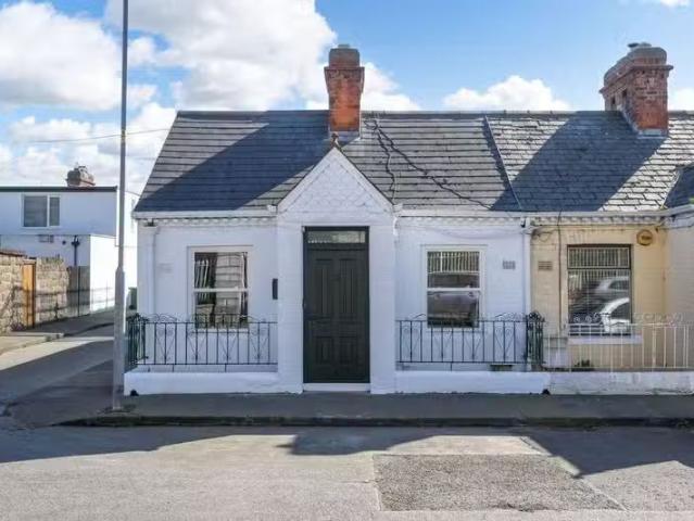 12 Dermot O'Hurley Avenue, Dublin 4, Irishtown, Dublin 4, D04T.