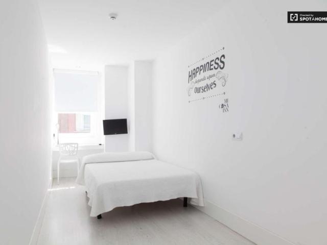 12 Dormitorio Apartamentos Madrid Madrid 104828725