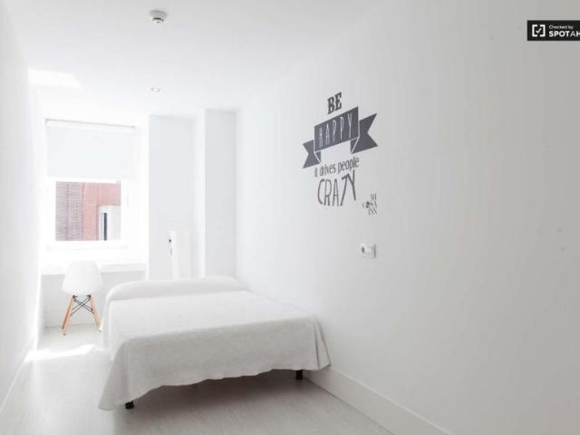 12 Dormitorio Apartamentos Madrid Madrid 104828842