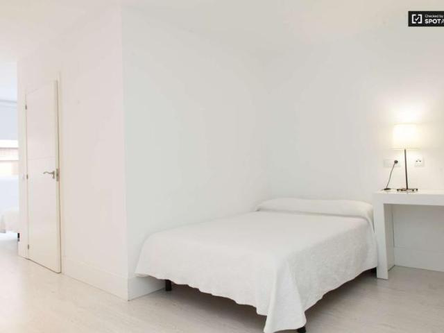 12 Dormitorio Apartamentos Madrid Madrid 104828967