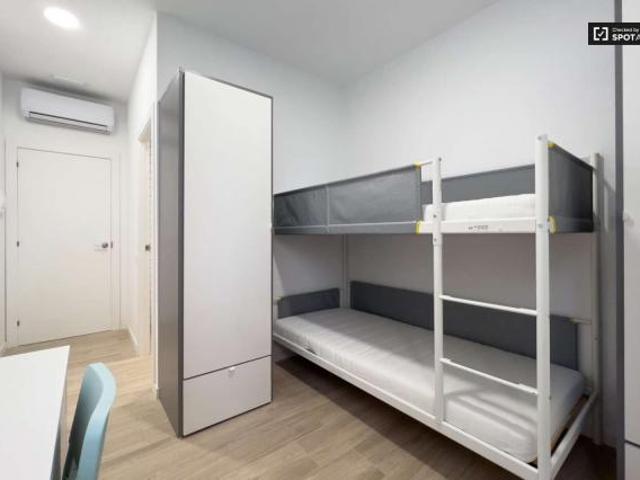 12 Dormitorio Shared Living/Roommate Barcelona Barcelona LS67028681