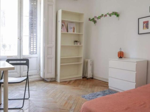 12 Dormitorio Shared Living/Roommate Madrid Madrid LS101813900
