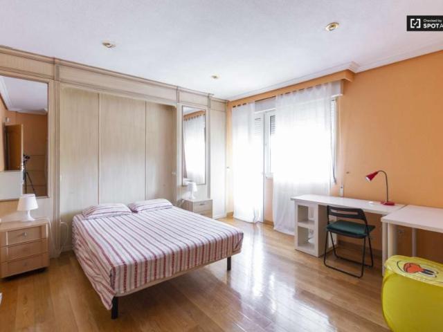 12 Dormitorio Shared Living/Roommate Madrid Madrid 101846456