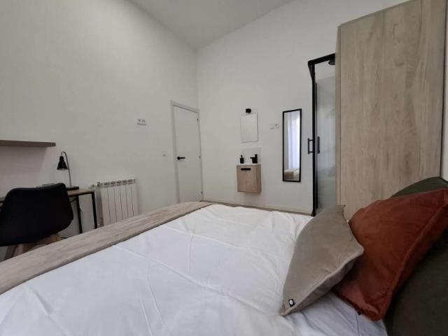 12 Dormitorio Shared Living/Roommate Madrid Madrid 96914479