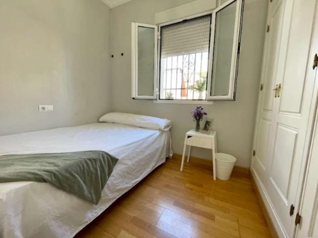 12 Dormitorio Shared Living/Roommate Seville Seville 95986322