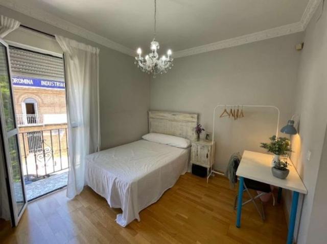 12 Dormitorio Shared Living/Roommate Seville Seville LS95986324