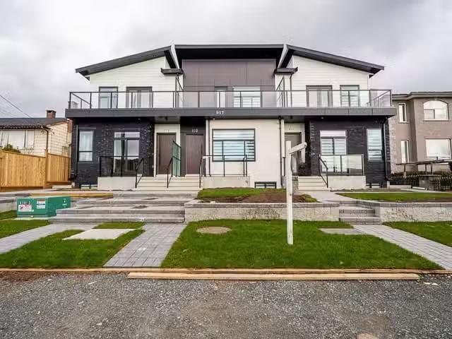 1/2 Duplex for sale in Coquitlam, Coquitlam, 102 957 Edgar Ave.
