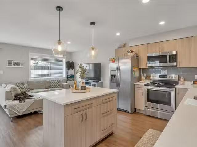 1/2 Duplex for sale in Campbell River, A 535 Petersen Rd, 1031.