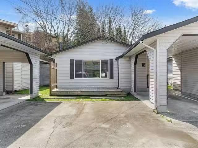 1/2 Duplex for sale in Chilliwack, Sardis, 15 5648 Vedder Road.