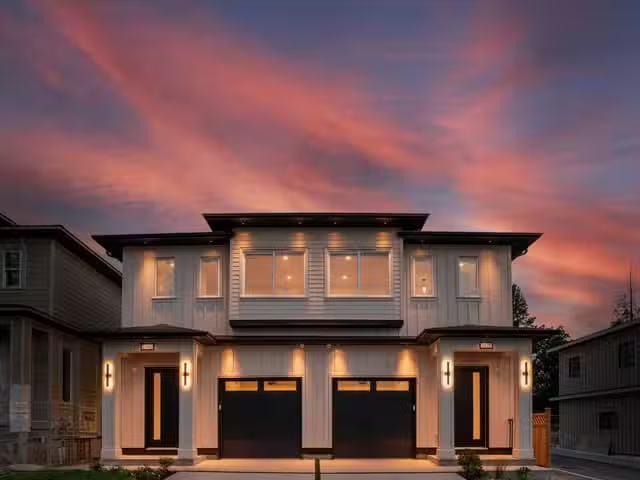 1/2 Duplex for sale in Delta, N. Delta, 11480 92 Avenue, 26315.