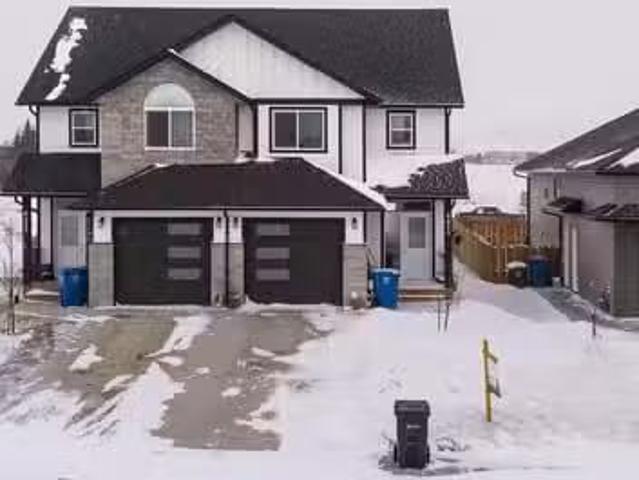 1/2 Duplex for sale in Fort St. John, Fort St. John, 8423 81 S.
