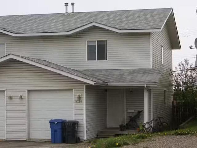 1/2 Duplex for sale in Fort St. John, Fort St. John, 9214 86 S.