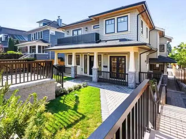 1/2 Duplex for sale in North Vancouver, North Vancouver, 265 W.