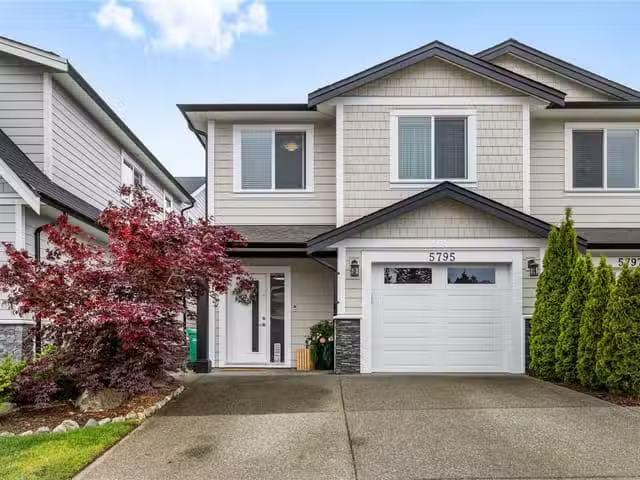 1/2 Duplex for sale in Nanaimo, 5795 Linyard Rd, 1038536