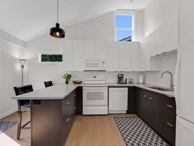 1/2 Duplex for sale in Squamish, Squamish, 40736 Perth Drive.