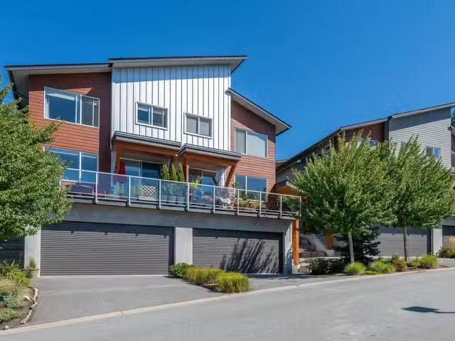 1/2 Duplex for sale in Squamish, Squamish, 41314 Horizon Drive.