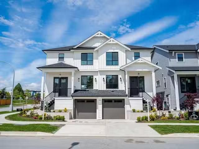 1/2 Duplex for sale in Surrey, South Surrey White Rock, a Aven.