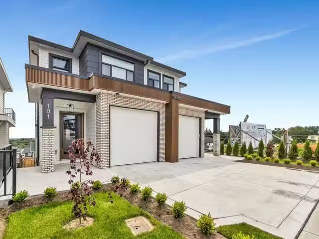 1/2 Duplex for sale in Surrey, South Surrey White Rock, a Aven.
