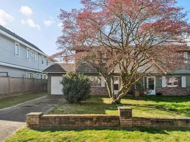 1/2 Duplex for sale in Richmond, Richmond, 3740 Blundell Road.