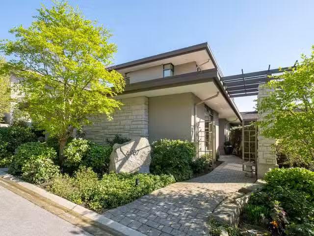 1/2 Duplex for sale in West Vancouver, West Vancouver, 4987 Me.