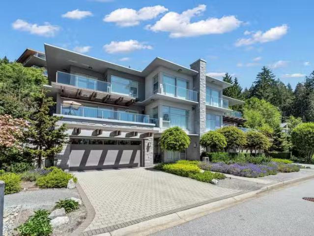 1/2 Duplex for sale in Whitby Estates, West Vancouver, West Va.
