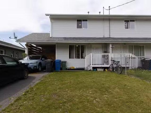 1/2 Duplex for sale in Terrace, Terrace, A 3421 Kalum Street.