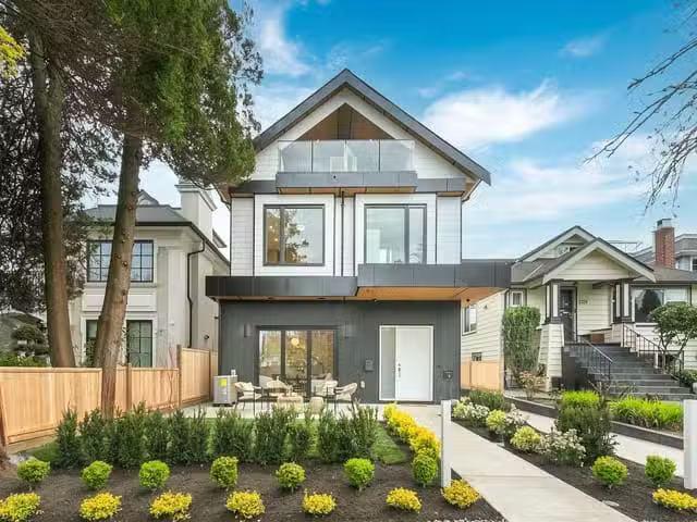 1/2 Duplex for sale in Vancouver, Vancouver West, 1 3708 W 18t.