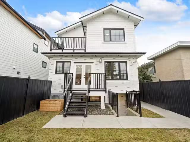 1/2 Duplex for sale in Vancouver, Vancouver West, 2793 W 21st.