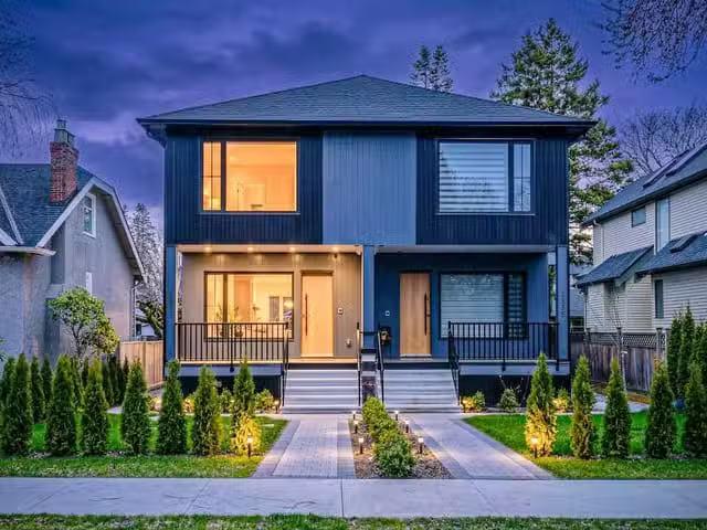 1/2 Duplex for sale in Vancouver, Vancouver West, 2837 W 31st.