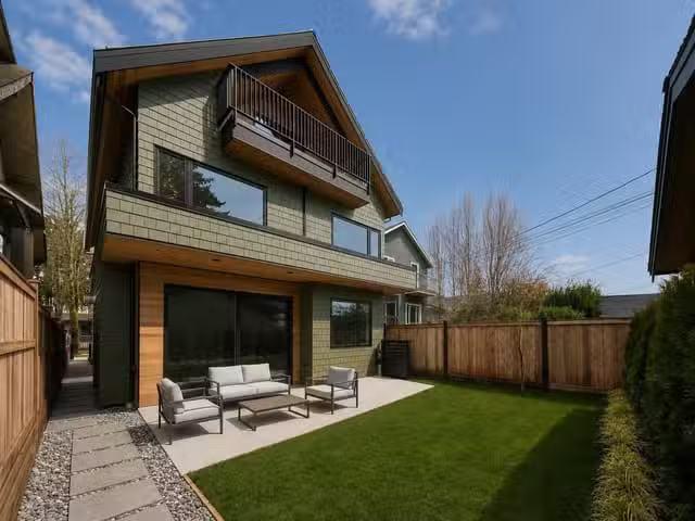1/2 Duplex for sale in Vancouver, Vancouver West, 2 2755 W 11t.