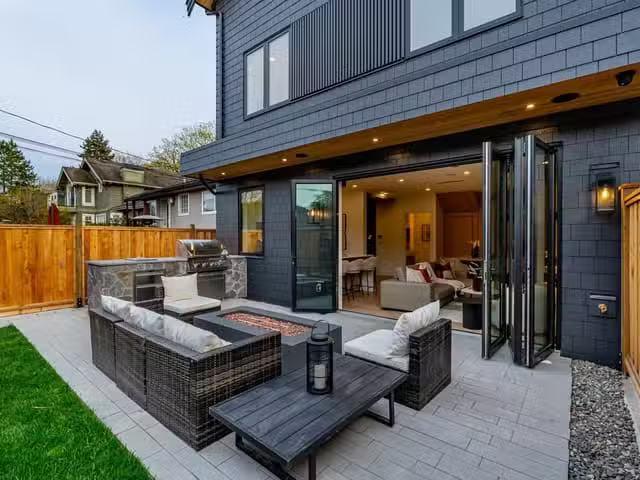 1/2 Duplex for sale in Vancouver, Vancouver West, 2 3345 W 13t.