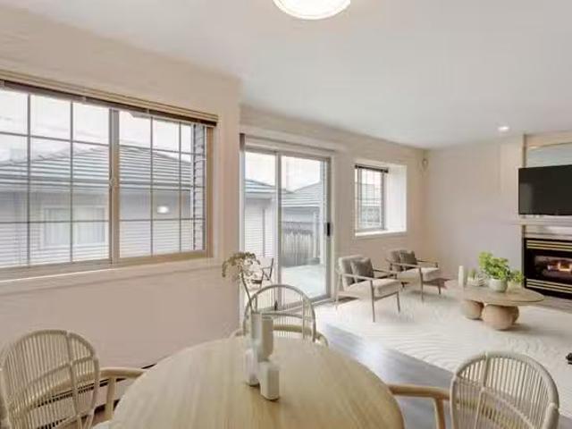 1/2 Duplex for sale in Vancouver, Vancouver West, 8468 Osler S.