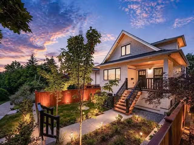 1/2 Duplex for sale in Vancouver, Vancouver East, 1937 E 4th A.