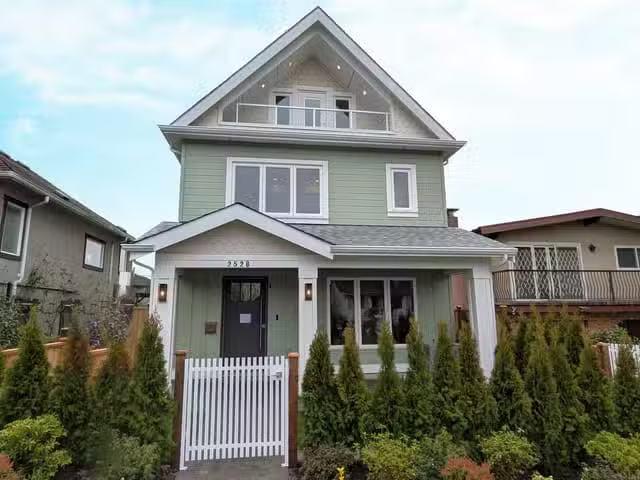 1/2 Duplex for sale in Vancouver, Vancouver East, 1 2528 Turne.