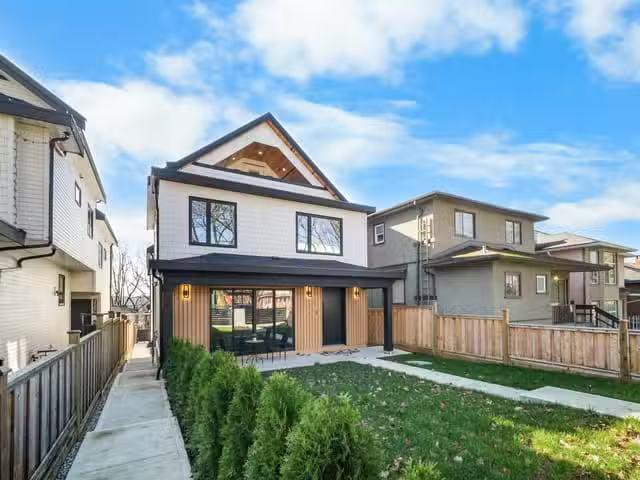 1/2 Duplex for sale in Vancouver, Vancouver East, 1 3576 E Pen.