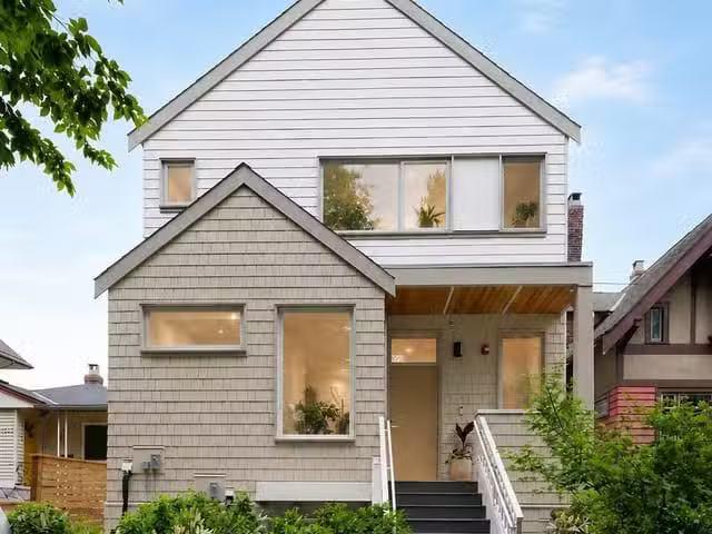 1/2 Duplex for sale in Vancouver, Vancouver East, 1 595 E 49th.